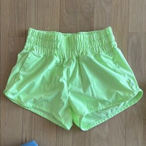 Athleta Green Athletic Shorts Lightweight Relaxed Fit
